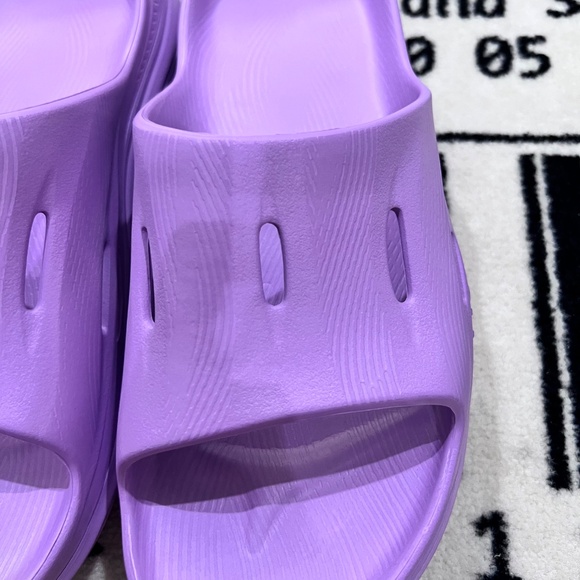 Hoka Ora Recovery Pool Slide 3 Sandal - Violet Bloom Colorway. main image 7